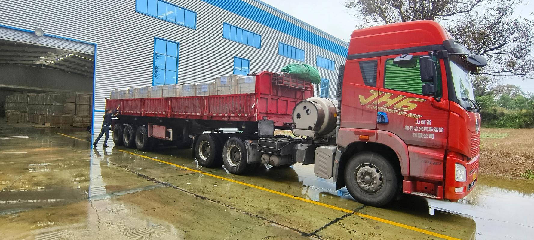硅砖、硅火泥、硅砂整装待发，专业耐火材料厂家全力保供
